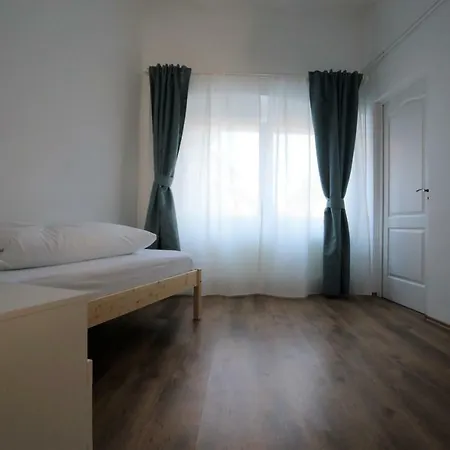 Jokai 19 Vendeghaz Veszprem