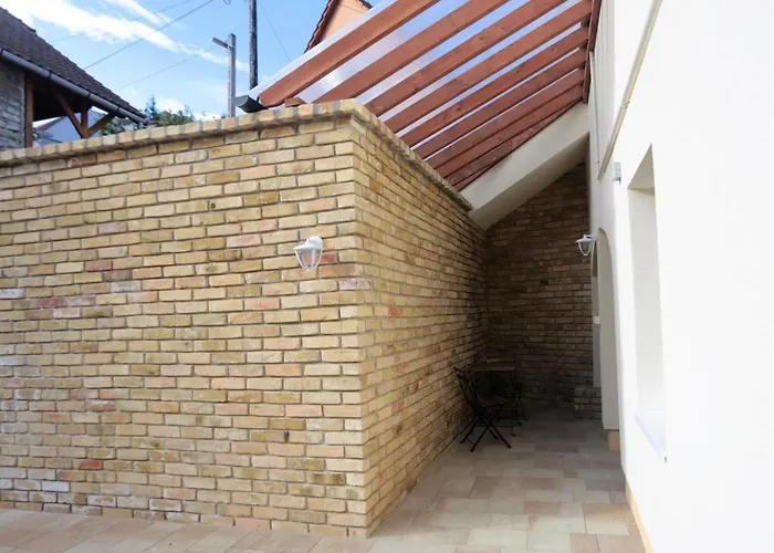 דירה Jokai 19 Vendeghaz *